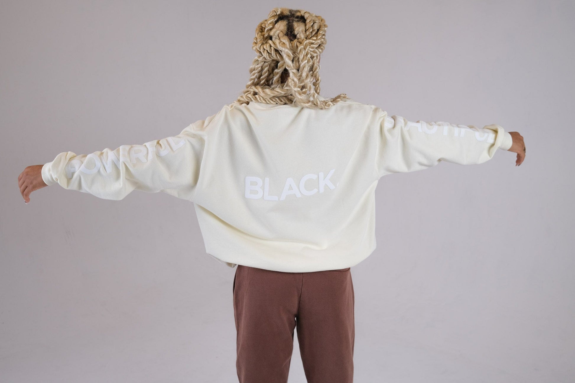 BLACK. Creme De La Creme Crew Sweatshirt - BLACK.LACLOTHING