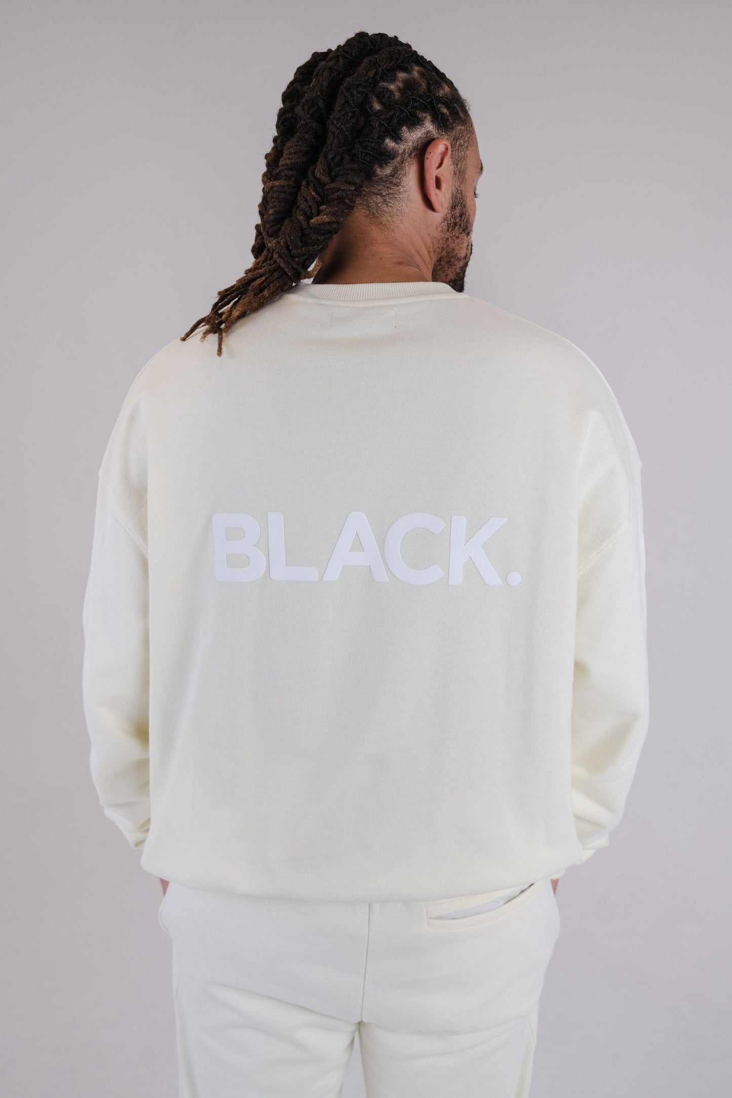 Black. Off-White Crew Sweatshirt - BLACK.LACLOTHING